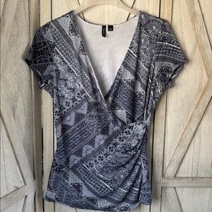 Relativity 90’s Style Knit Top